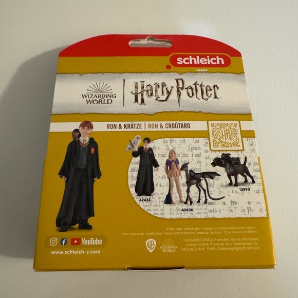 Schleich Harry Potter Ron & Scabbers Action Figure Set - Black - Picture 2 of 2